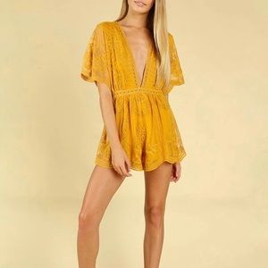 NWT Honey Punch Romper